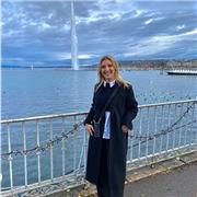 Étudiante en dernière année d’école de commerce et diplômée d’un bac littéraire mention très bien, je donne des cours de français en ligne ou en presentiel aux alentours de Valence (26).